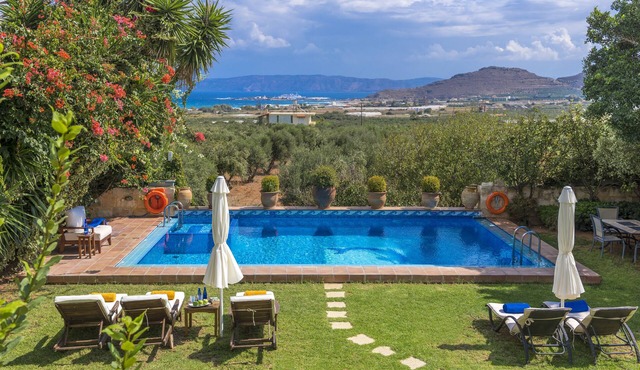 Luxury Villa Archontariki