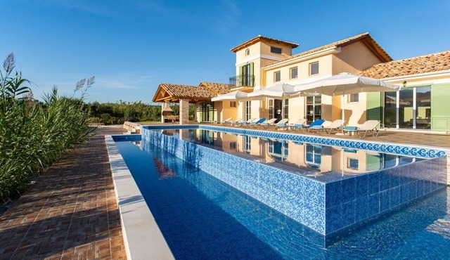 Luxury Villa with Private Pool, Tennis Court & Vineyard | Aneli Villa Semeli
