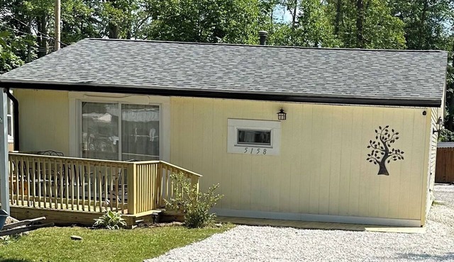 Making Memories Cottage GOTL - Charming 2-bedroom cottage with WiFi and AC