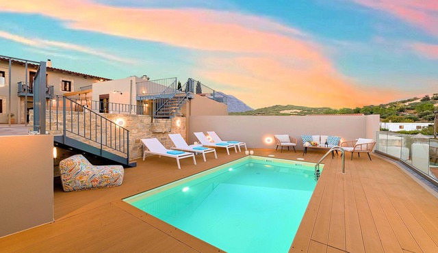 Makres Villa Heated Pool