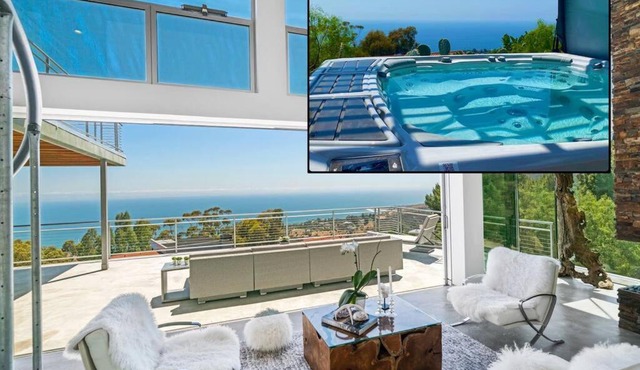 Malibu Glass House: Architectural w 180deg Views