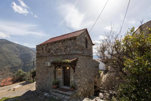 Manoli's Light Stone House