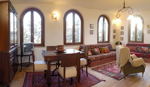 Manor house in the countryside of Assisi