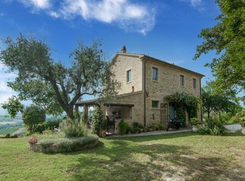 Mansion in Vallefoglia with Pool and Panorama