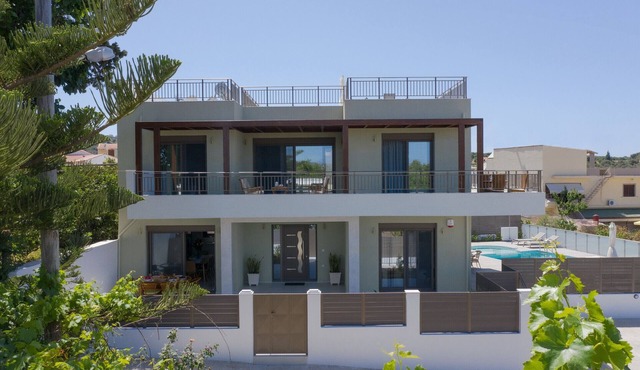 Manuel's dream villa,Private pool,Near amenities