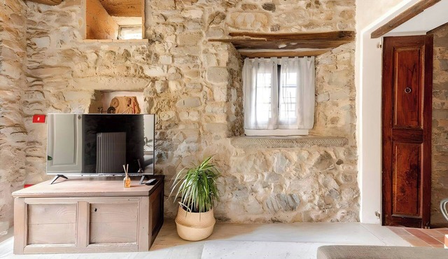 Medieval stone house in the Garfagnana hills
