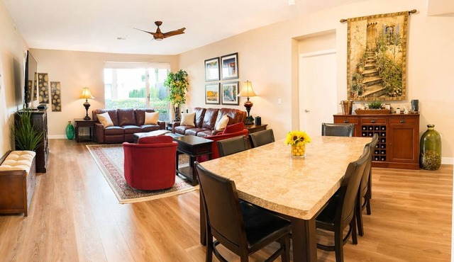 Midterm rental Luxury Walnut Creek condo BART walk