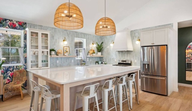 Modern Sister Bay Retreat | Prime Location
