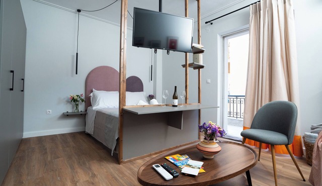 Modern & Sunny apartment with Garden View in the heart of the city center NYX 1