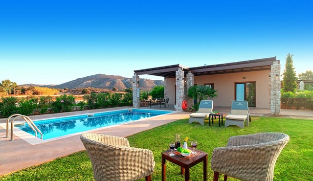 Muses Beach Villas - Thalia