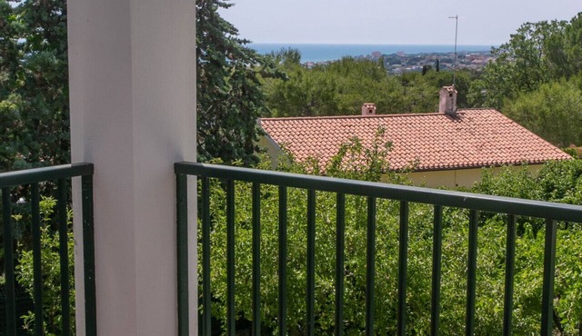 N235 - Numana, large apartment with terrace overlooking the sea