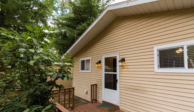 Nice, clean cottage on beautiful southwest Michigan lake
