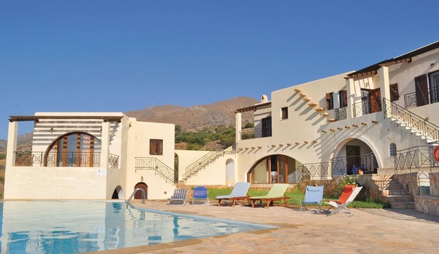 Nice home in Plativola Ag.G.Rethym