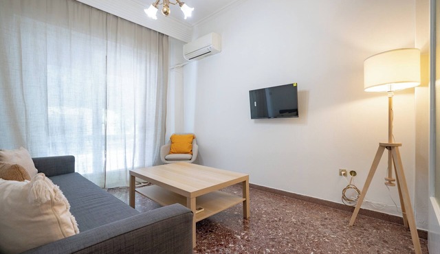 Nikaia One-Bedroom Comfort for 4 by ΜΡS