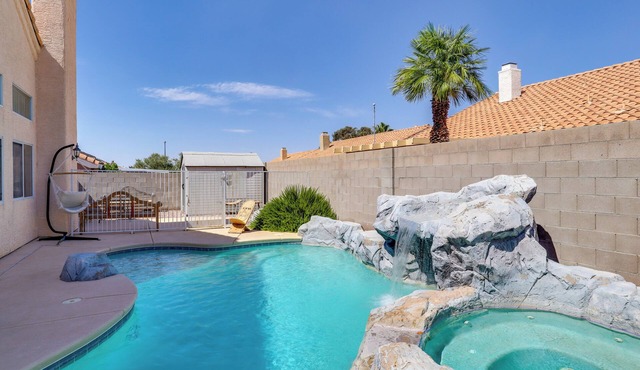 Nurse-Friendly Henderson Home Near Hospitals