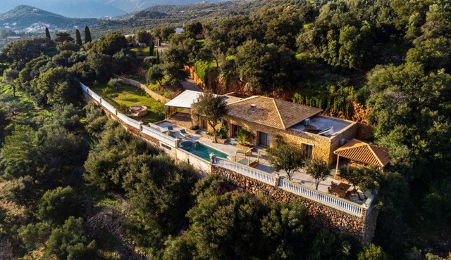 Oak Tree Estate