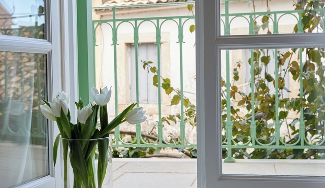 Old Village Luxury Suite Aretina Cottage Nestled in the Village Valanio