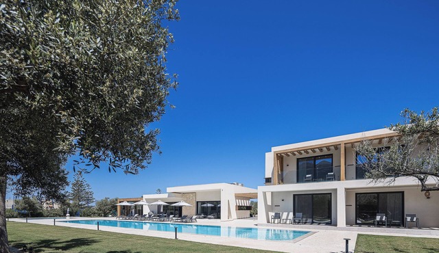 Olive Sun Villa | Stillness & Elegance by etouri