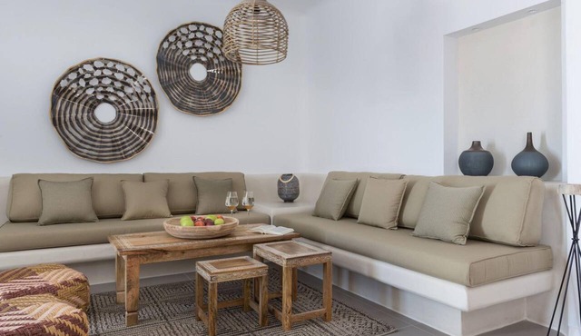 One Bedroom Panoramic - White Co