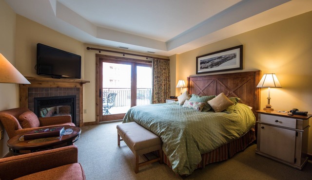 Open-Concept Suite | Fireplace | Near the Slopes