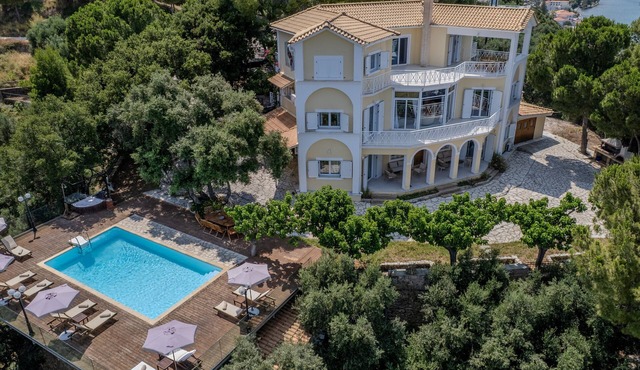 Orizon Seaview Villa with private pool