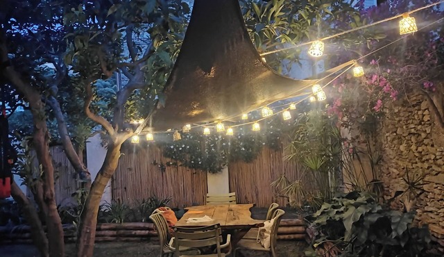 Outdoor expériences! THE SECRET GARDEN-MANDARANTHOUSE bike-friendly holidays home