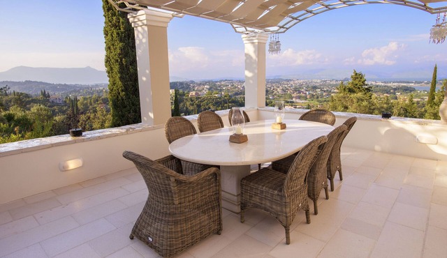 Paleopetres La Chataîgne - large private pool - sea views - privacy -