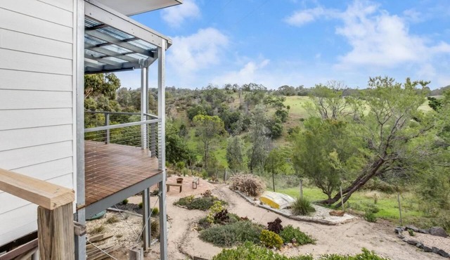 Panoramic views of Chinaman’s Creek Valley