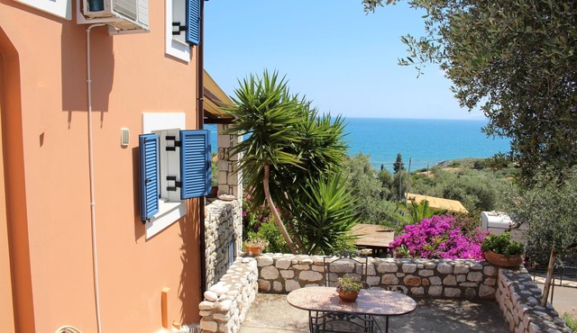 Perfect located: calm and idyllic above the sea - holiday house Lakonia, Pelopon