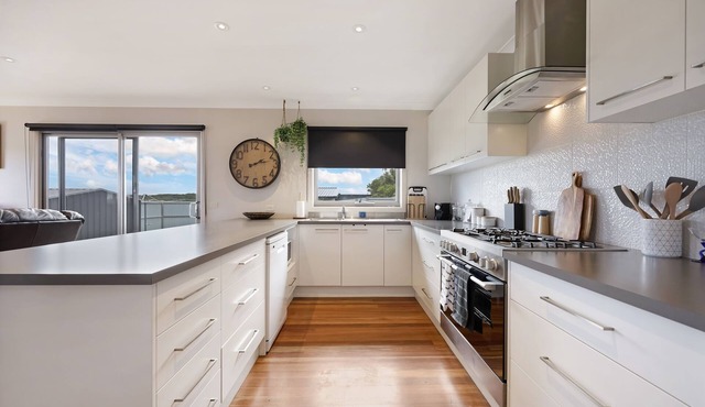 Pertobe Lane - close to everything that is Warrnambool