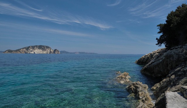 Pitsimenti- that seaside cottage by Marathonisi islet