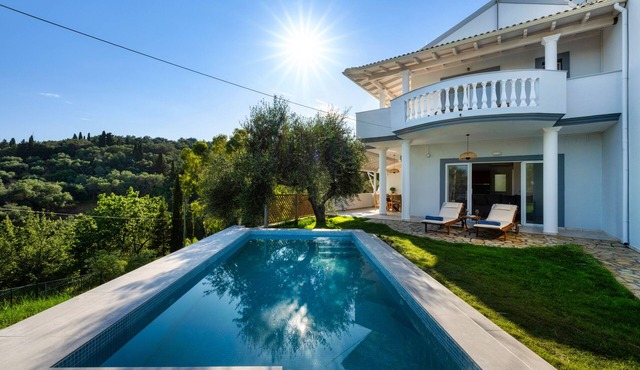 Playia Villa II is an Neoclassical villa built on the highest point of Petriti.