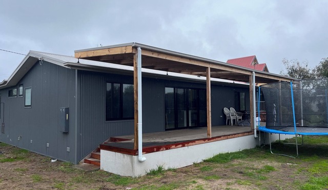 Plenty of space inside and out within walking distance from Beach 3