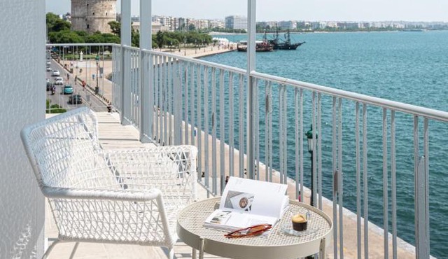 Primavera Seafront apt by halu! next to White Tower