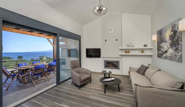 Private 2BR Villa Pool & Sea Views
