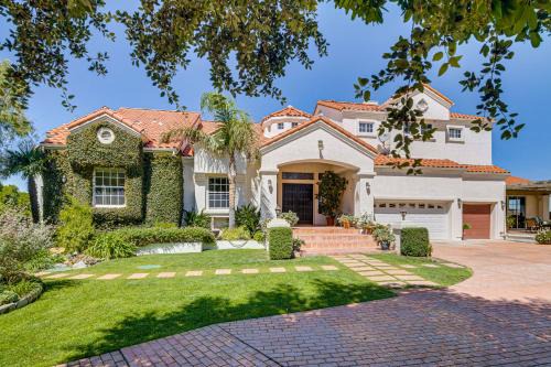 Private Malibu Villa w/Mtn & Sunset Views!