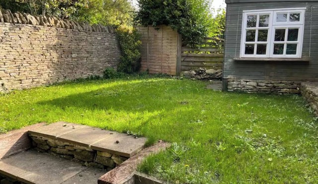 Quaint 2-bedroom cottage in charming Northleach perfect for relaxing
