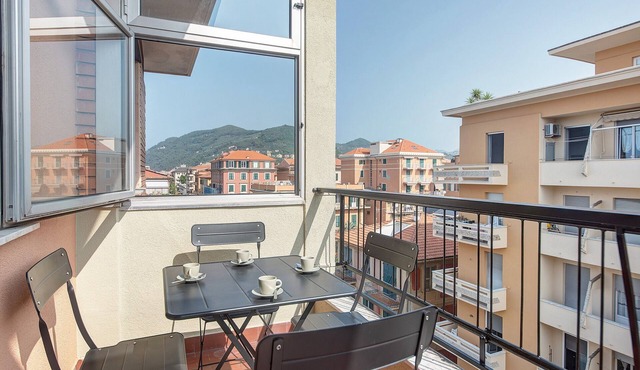 Queta – Modern Apartment | Comfort, Beach & City Center on Foot