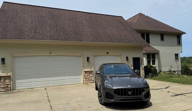 Quiet location 3.5 miles from Lake Michigan. Close to south Bend,