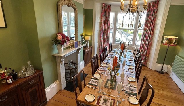 Ramsgate Retreats | Latimer House, families, big birthdays, golf, parking, 6-14