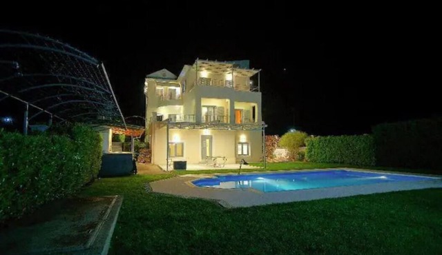 Relax in the private Luxury Villa Dion and enjoy your vacation in Messinia.