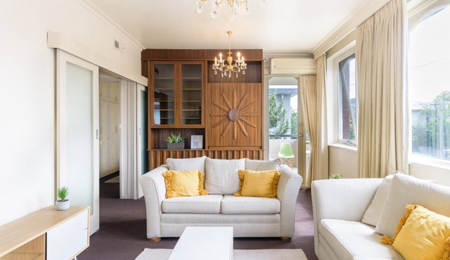 Retro 3BR Mid Century Apartment