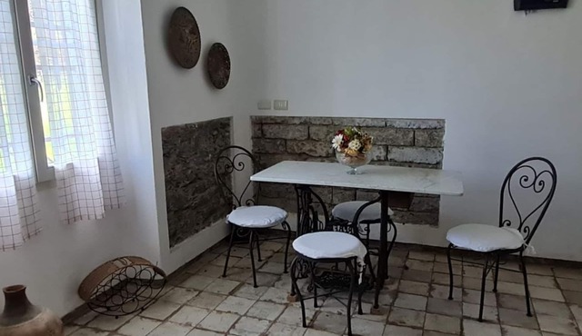 Romantic accommodation in Marest villa with beautiful garden, in Beigua Park
