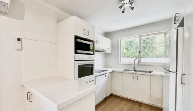 Room in Caufield south