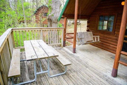 Rustic Cabin with Views in Bloomington