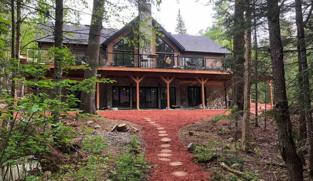 Rustic cottage with a modern touch on river-lake, 6 bedrooms