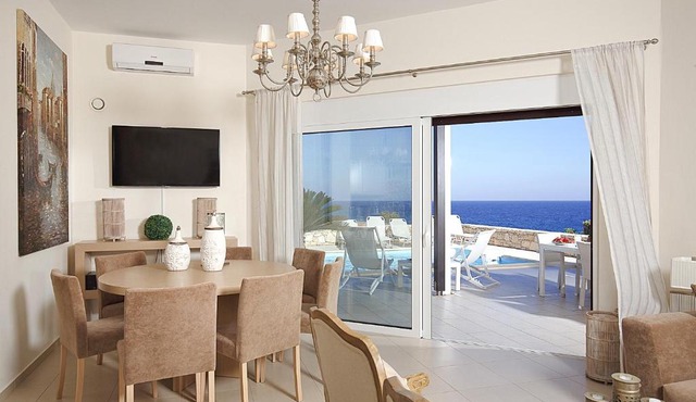 Sea View Luxury Villa Blanca