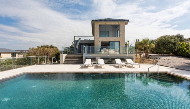 Sea View Villas - Four Bedroom Villa, Sleeps 8