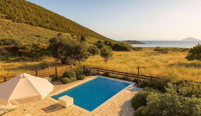 Seaside Aqua Bliss & Serenity with Private Pool