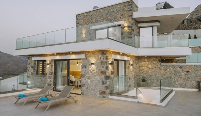 Secret Oasis – One-Bedroom Villa with Infinity Pool